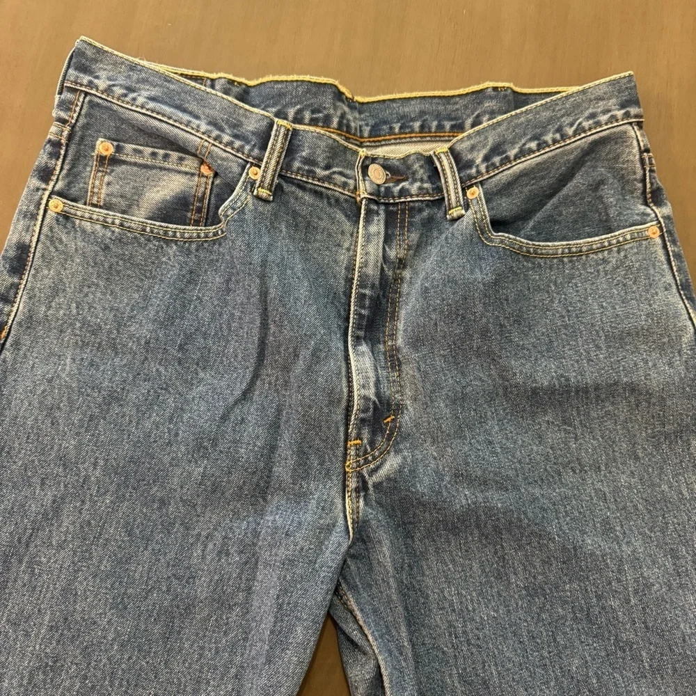 Levi’s 550 Men’s 38/30 Medium Wash Relaxed Fit Jean
